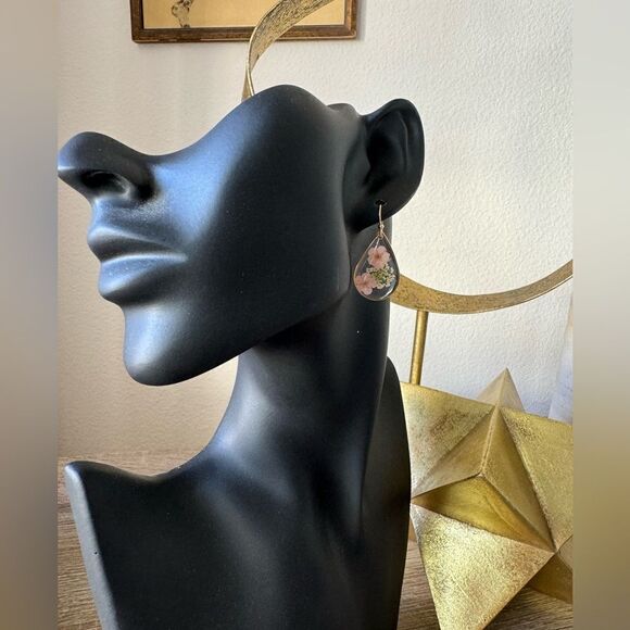 Dried flower earrings A941 - Picture 3 of 4